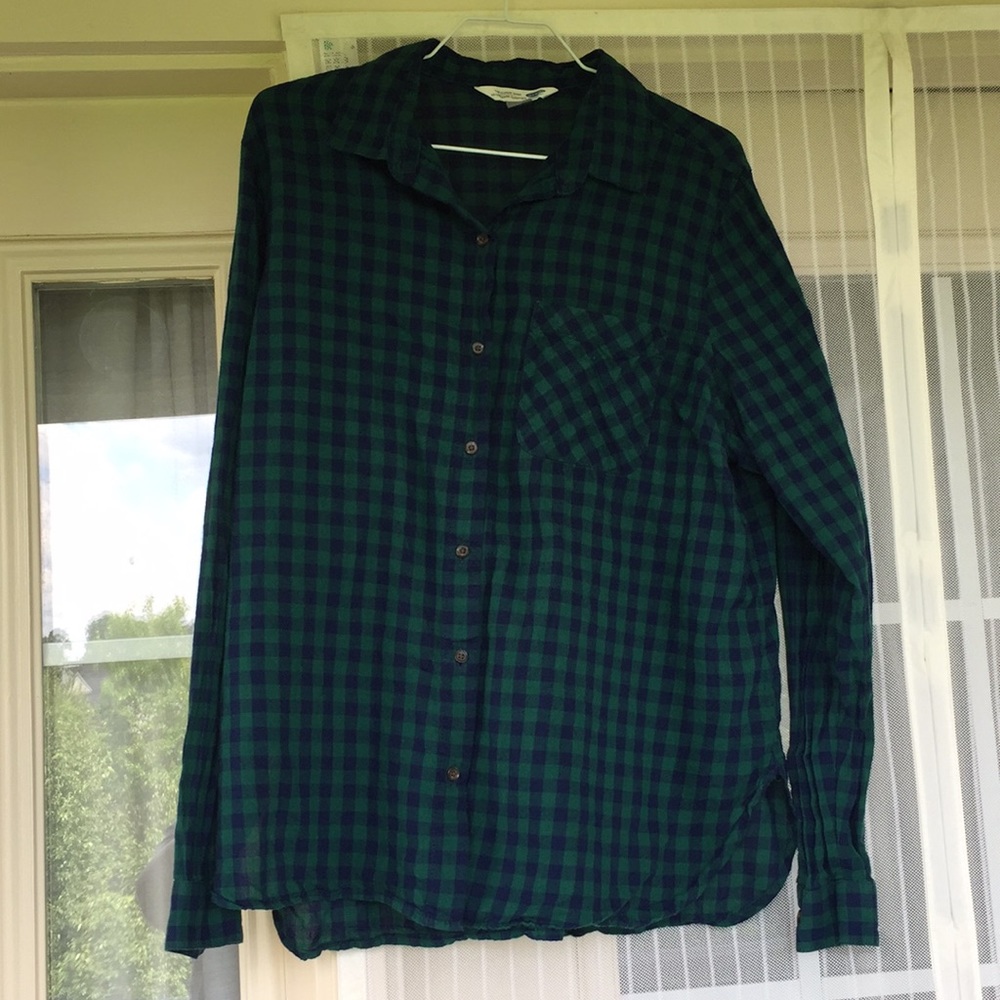 🦊2for $15- Old navy the classic shirt 100% cotton